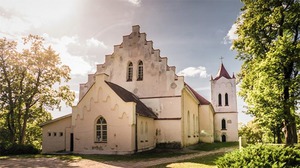 Aizputes Svētā Jāņa luterāņu baznīca, bažnyčia