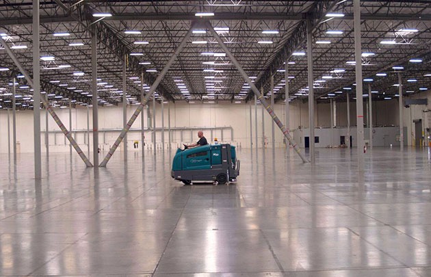 Warehouse floor cleaning service
