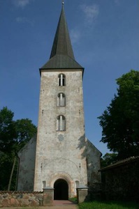 Jaunpils luterāņu baznīca, bažnyčia