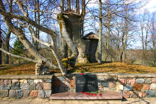 Memorial Tomb to the Rose of Turaida