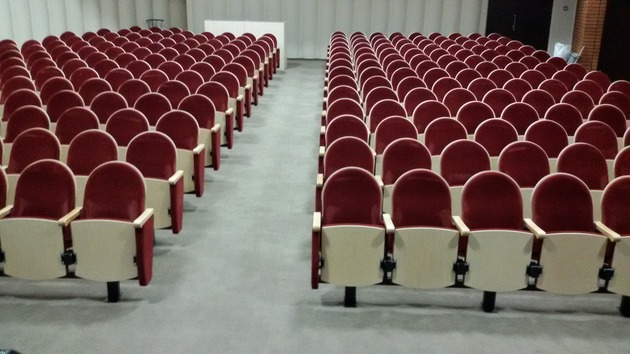 Kėdės konferencijų salėms 