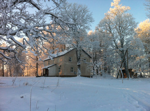 Astrālā sanatorija, holiday House