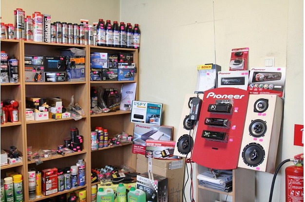 Automobilių audio ir video sistemos