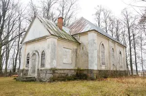 Demenes evaņģēliski luteriskā baznīca, Kirche