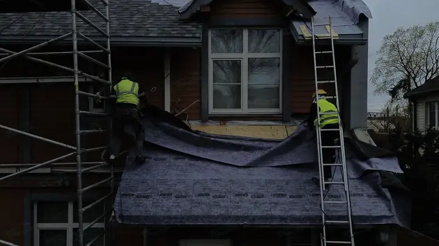 Montage von Bitumenschindeldächern