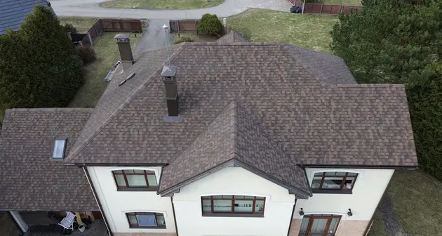 Montage von Bitumenschindeldächern