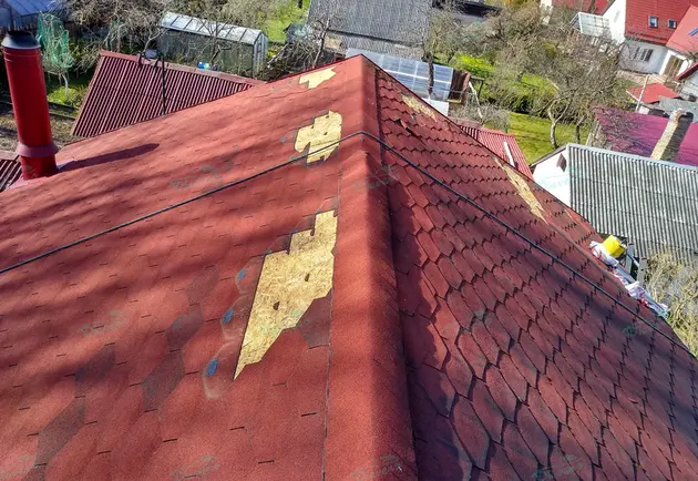 Reparatur von Bitumenschindeln