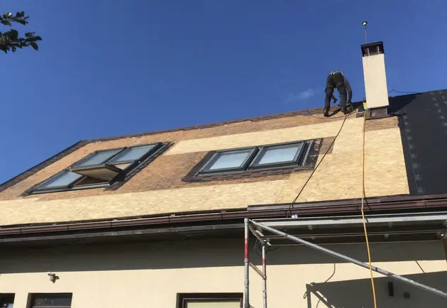 Reparatur Dachfensteranschluss