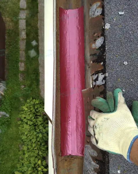 Прочистка водосточных желобов от снега и льда