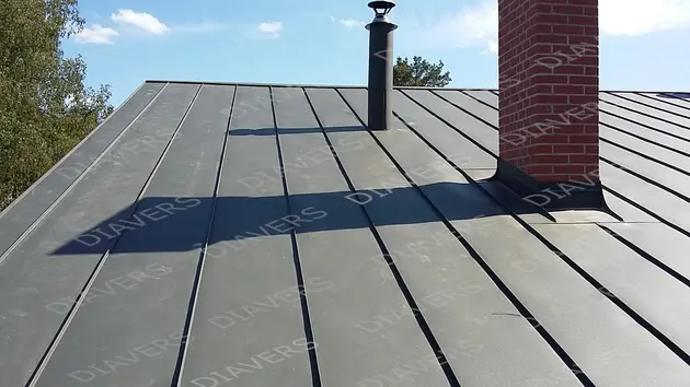 Montage von Rollprofildächern