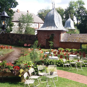 Divi torņi, kavinė