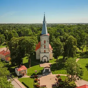 Dundagas evaņģēliski luteriskā baznīca, bažnyčia
