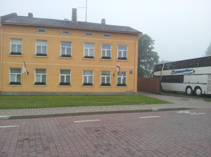 Dzirkaļi, svečių namai