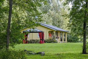 Ezerzemes, poilsio namai