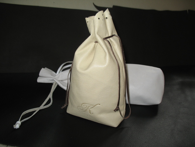 Souvenir bags made of leather