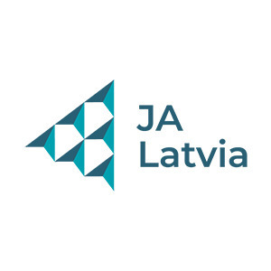 Junior Achievement Latvia, Visuomenė