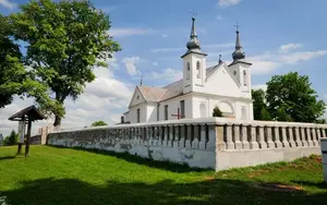 Kaunatas Vissvētās Jaunavas Marijas Apmeklēšanas Romas katoļu baznīca, Kirche
