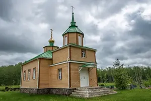 Kvitaines Lielmocekļa Solunska pareizticīgo baznīca, Kirche