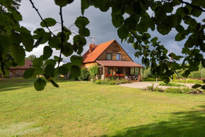 Lielzemenes, laisvalaikio namai