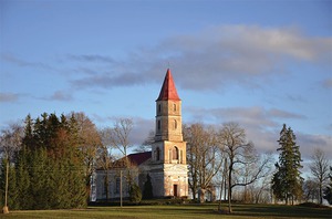 Lutriņu luterāņu baznīca, bažnyčia