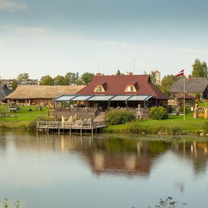 Mazais Ansis, svečių namai