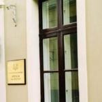 Į lauką atsidarantys langai