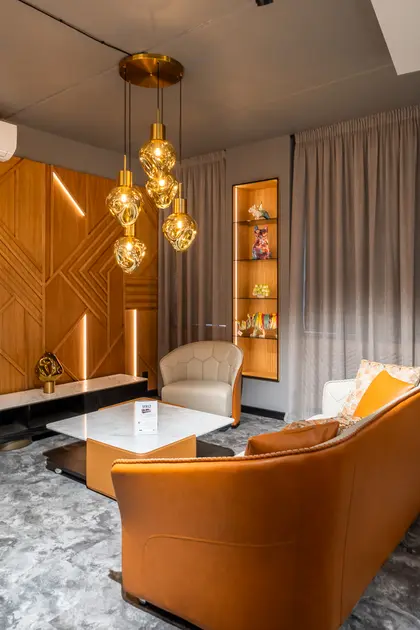 Kavos ir žurnalų staliukai