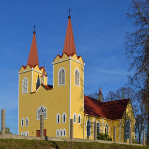 Pildas Svētā Pētera un Svētā Pāvila katoļu baznīca, bažnyčia