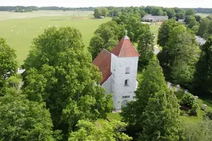 Puzes luterāņu baznīca, bažnyčia