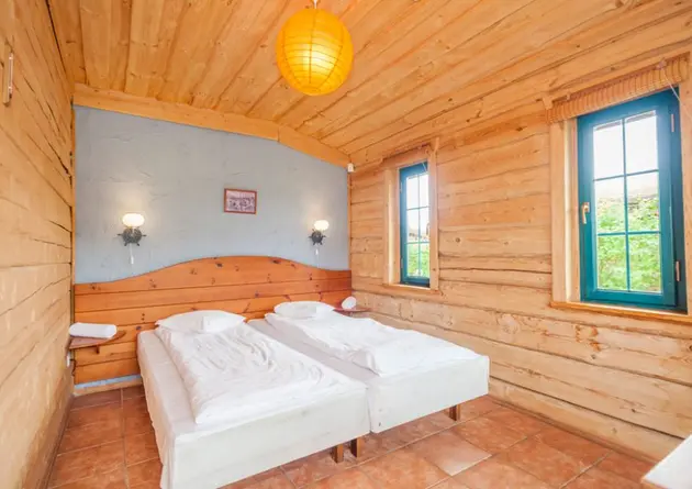 keturviečiai nameliai