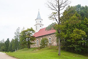 Remtes evanģēliski luteriskā baznīca, bažnyčia