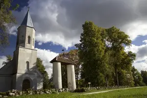 Rendas luterāņu baznīca, bažnyčia