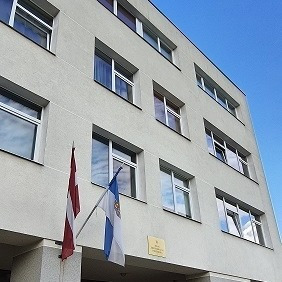 Rīgas Ziepniekkalna vidusskola, vidurinė mokykla