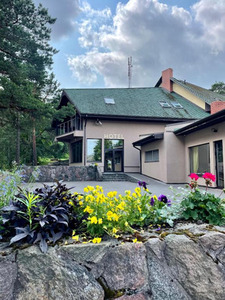 Rojas pērle, viešbutis