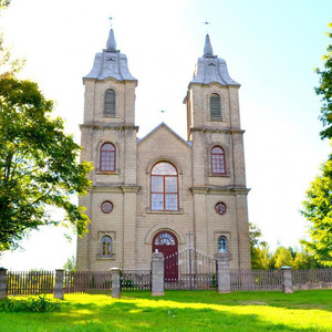 Spruktu Svētā Antona Romas katoļu draudzes baznīca, Kirche
