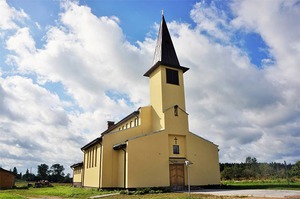 Suntažu Vissvētās Trīsvienības Romas katoļu baznīca, bažnyčia