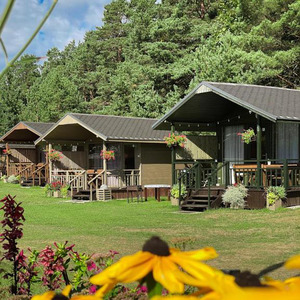 Trommeļa brīvdienu mājiņas, кемпинг