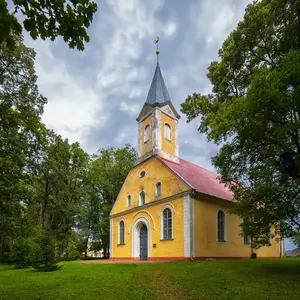 Umurgas evaņģēliski luteriskā baznīca, bažnyčia