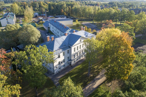 Vecpiebalgas vidusskola, vidurinė mokykla