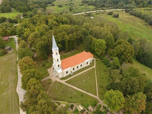 Zaļās draudzes Zaļenieku evaņģēliski luteriskā baznīca, bažnyčia